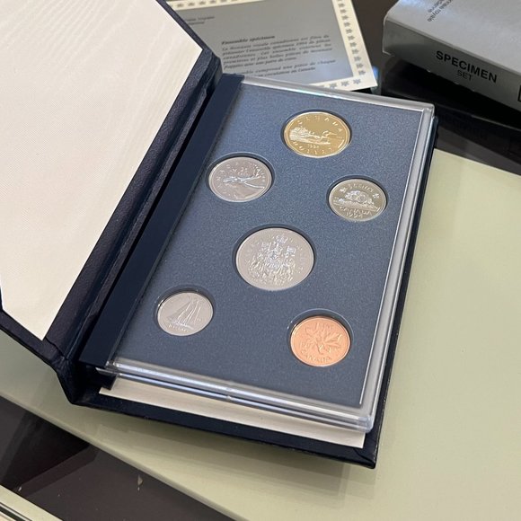 1994 Canada Specimen Coin Set! - Picture 2 of 9